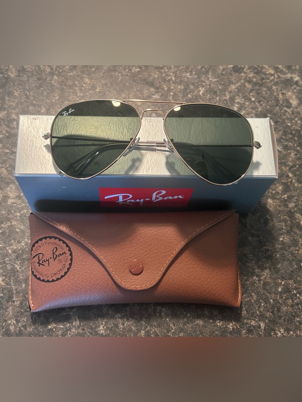 Ray-Ban Aviator Metal Sunglasses with brown Case - Authentic